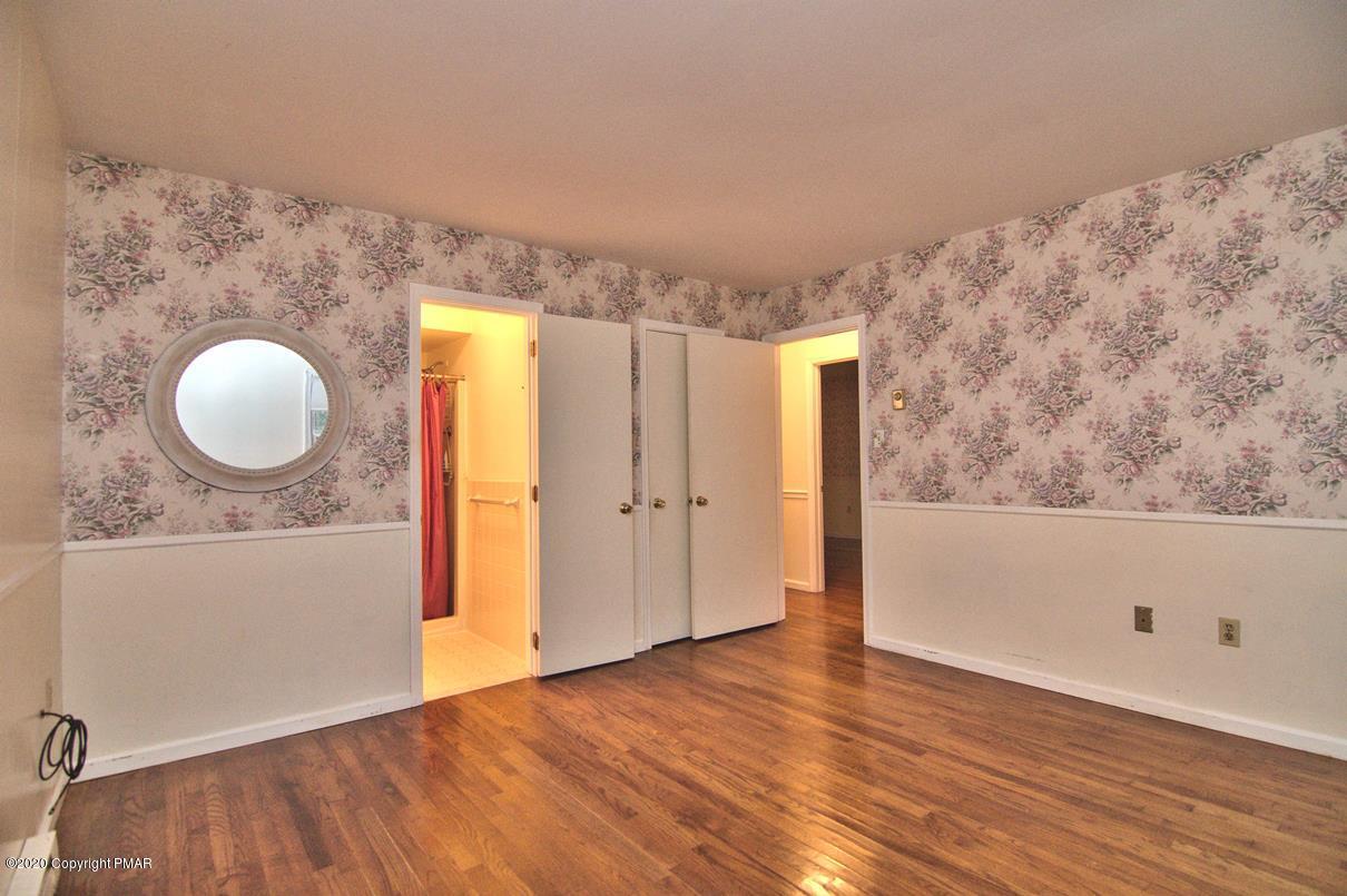 5557 Birch Road Canadensis, PA 18325 - Photo 29 of 54 Master bedrm w/ wic +bath