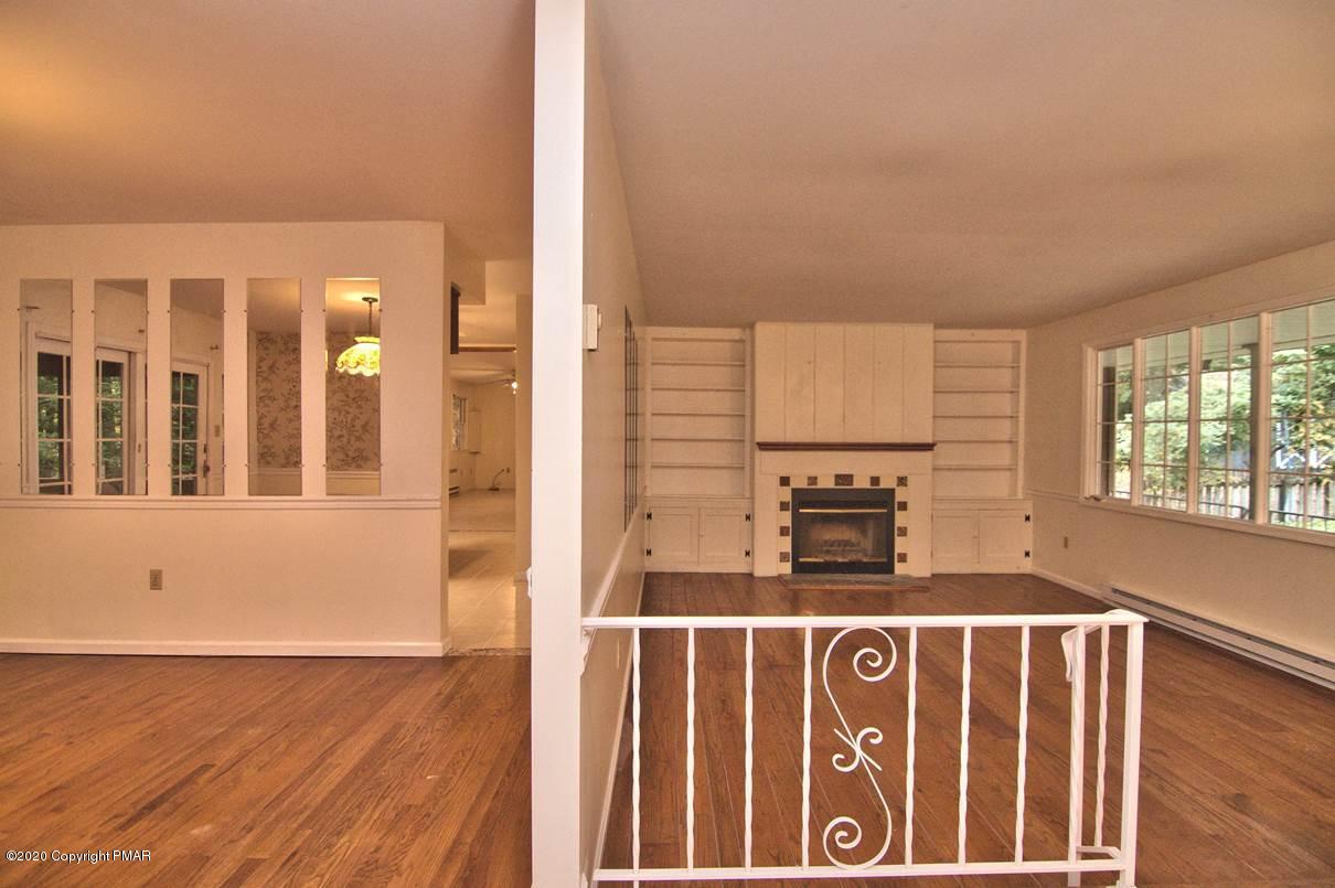 5557 Birch Road Canadensis, PA 18325 - Photo 8 of 54 Liv + din rooms
