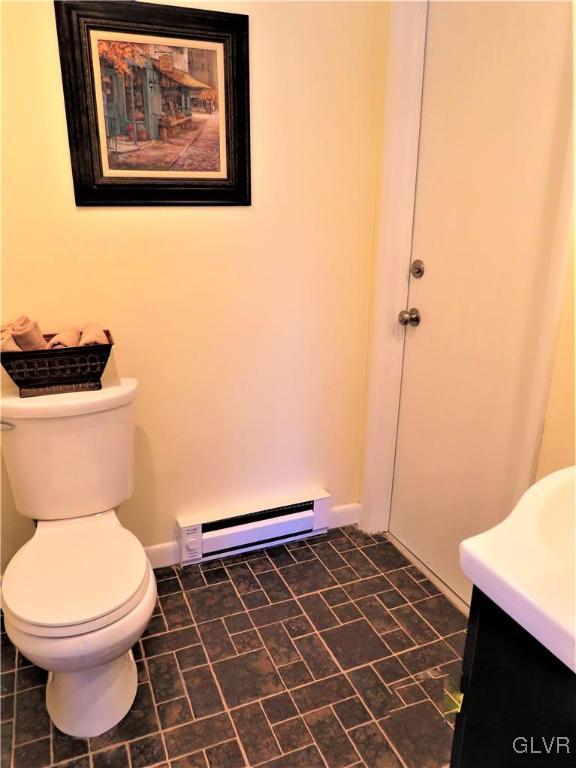 2521 Ringhoffer Road Hellertown, PA 18055 - Photo 14 of 35 Powder Room
