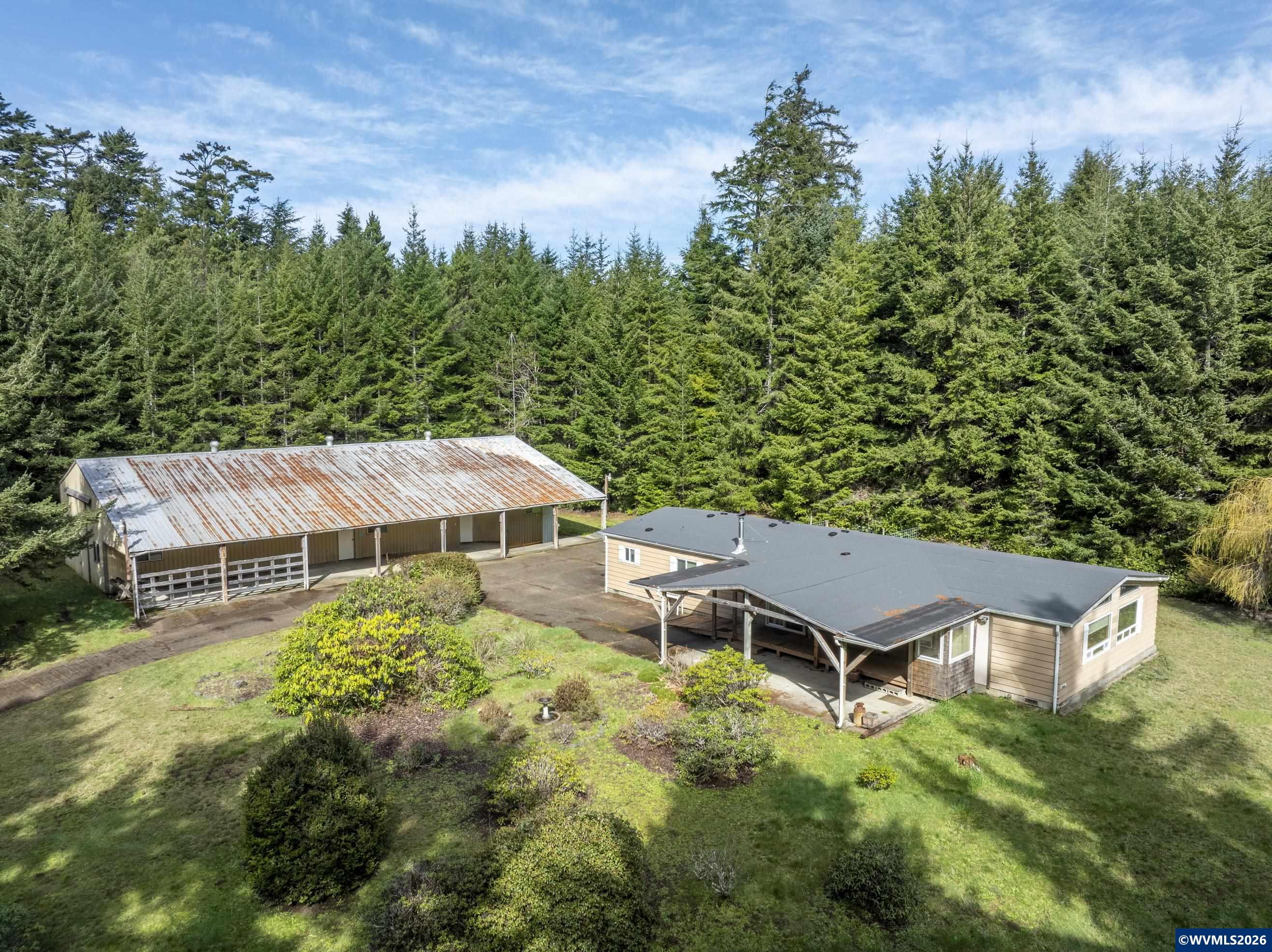533 North Bayview Road Waldport, OR 97394 - Photo 8 of 49