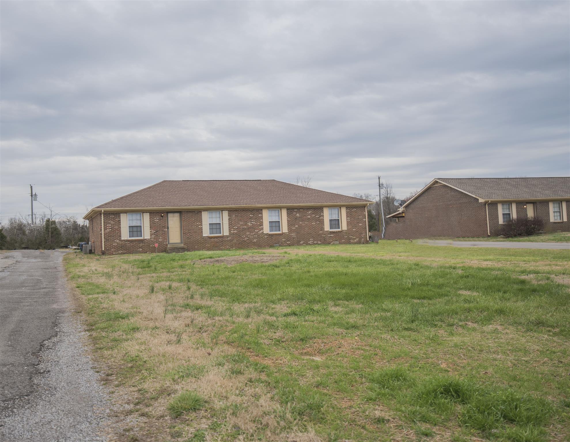 1157/1159 LAWRENCE RD, MURFREESBORO TN 37128