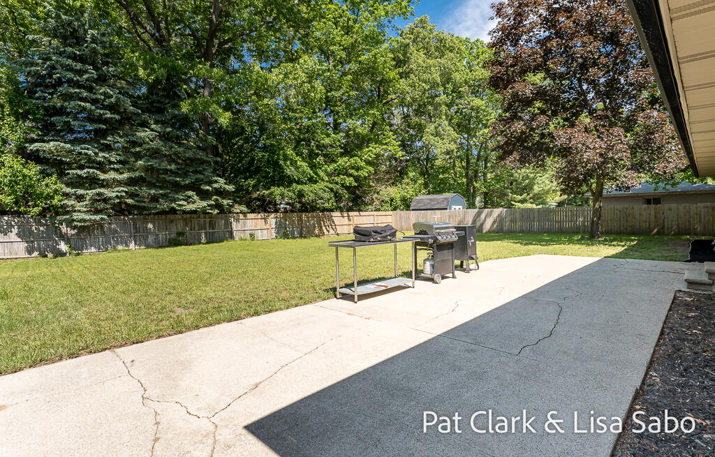 1297 Joslyn Road Muskegon, MI 49445 - Photo 5 of 38 1297JosylnRd-5LoRes