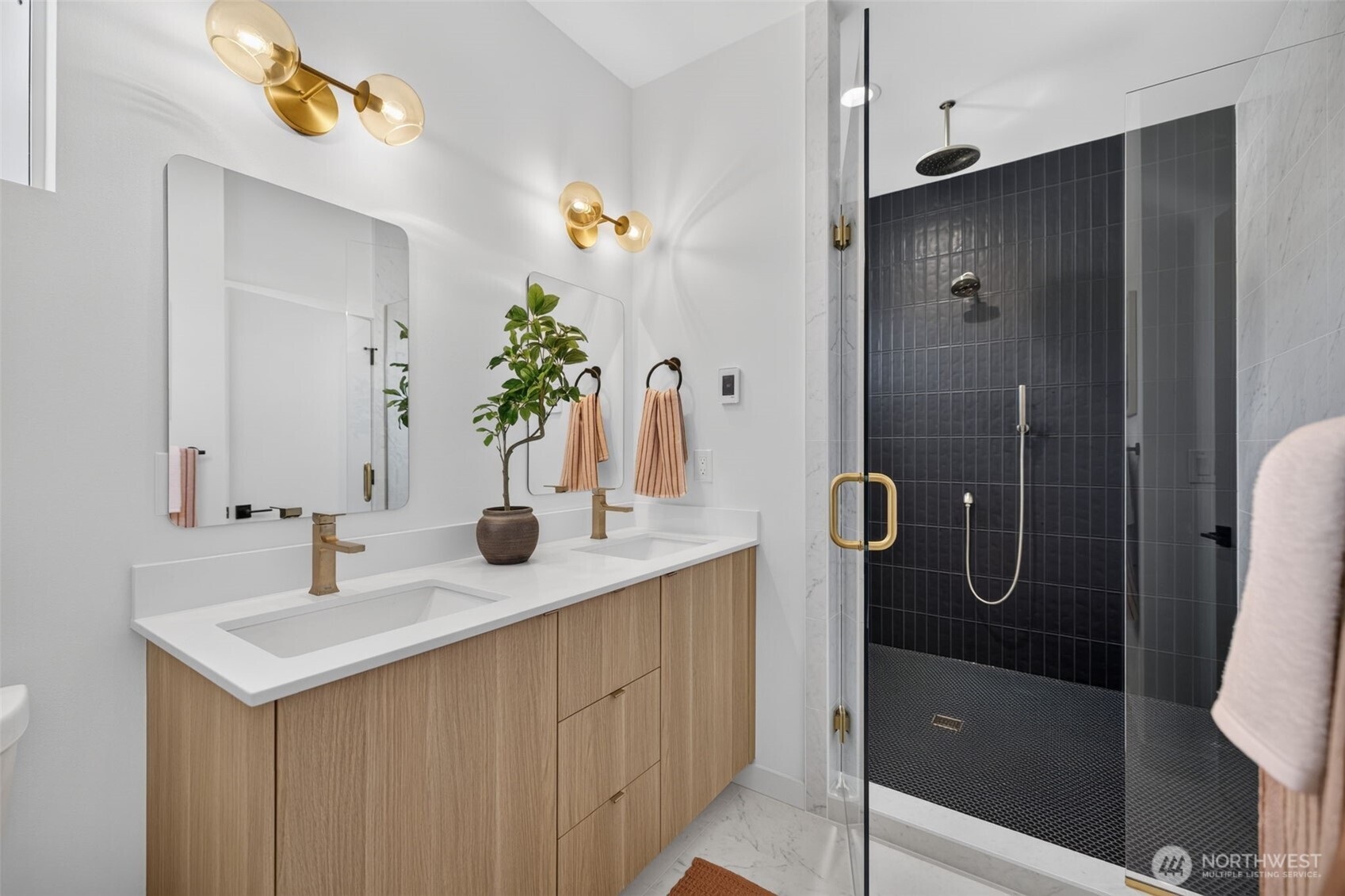 4107 25th Avenue Southwest Seattle, WA 98106 - Photo 20 of 32