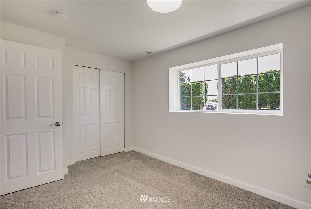 3930 Northeast 6th Place Renton, WA 98056 - Photo 13 of 25