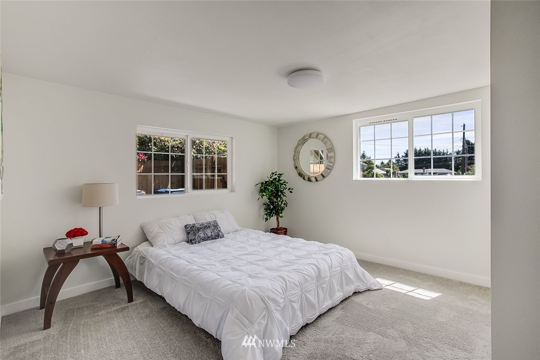 3930 Northeast 6th Place Renton, WA 98056 - Photo 16 of 25