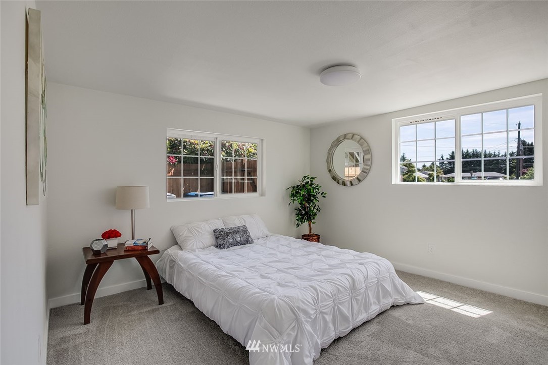 3930 Northeast 6th Place Renton, WA 98056 - Photo 17 of 25