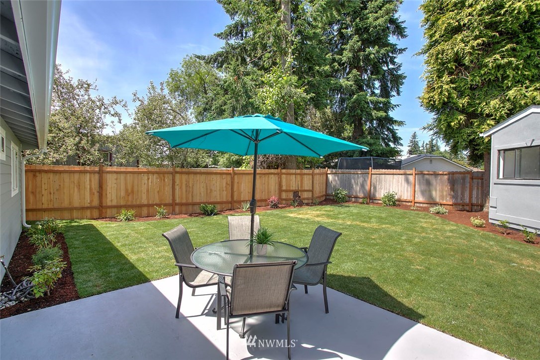 3930 Northeast 6th Place Renton, WA 98056 - Photo 21 of 25
