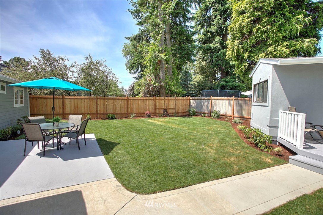 3930 Northeast 6th Place Renton, WA 98056 - Photo 23 of 25