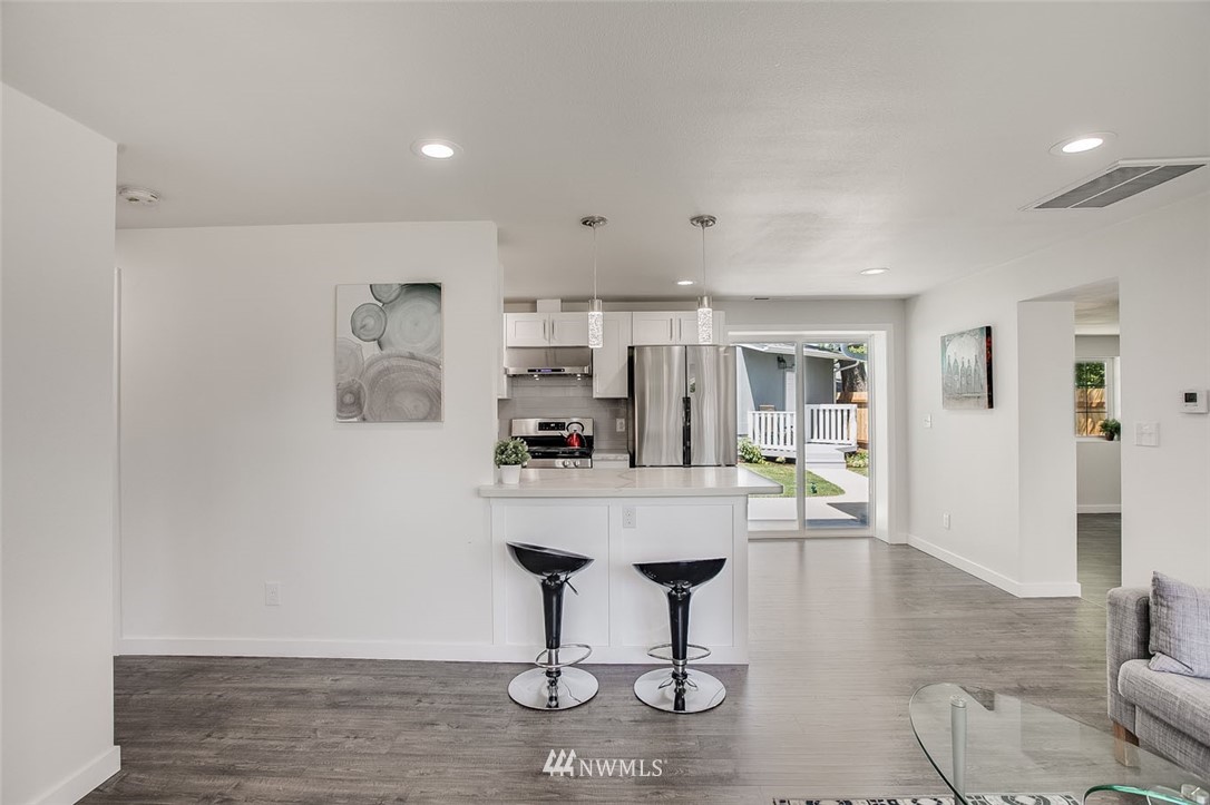 3930 Northeast 6th Place Renton, WA 98056 - Photo 9 of 25