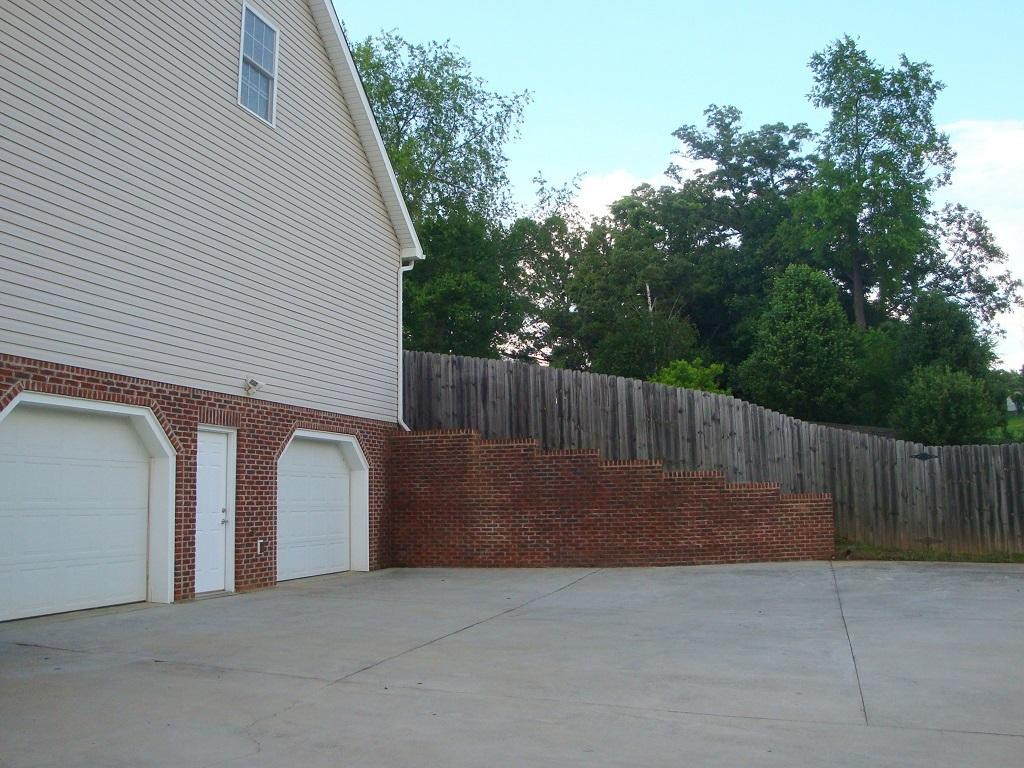 679 Walkers Bend Road Gray, TN 37615 - Photo 3 of 25 Photo 3