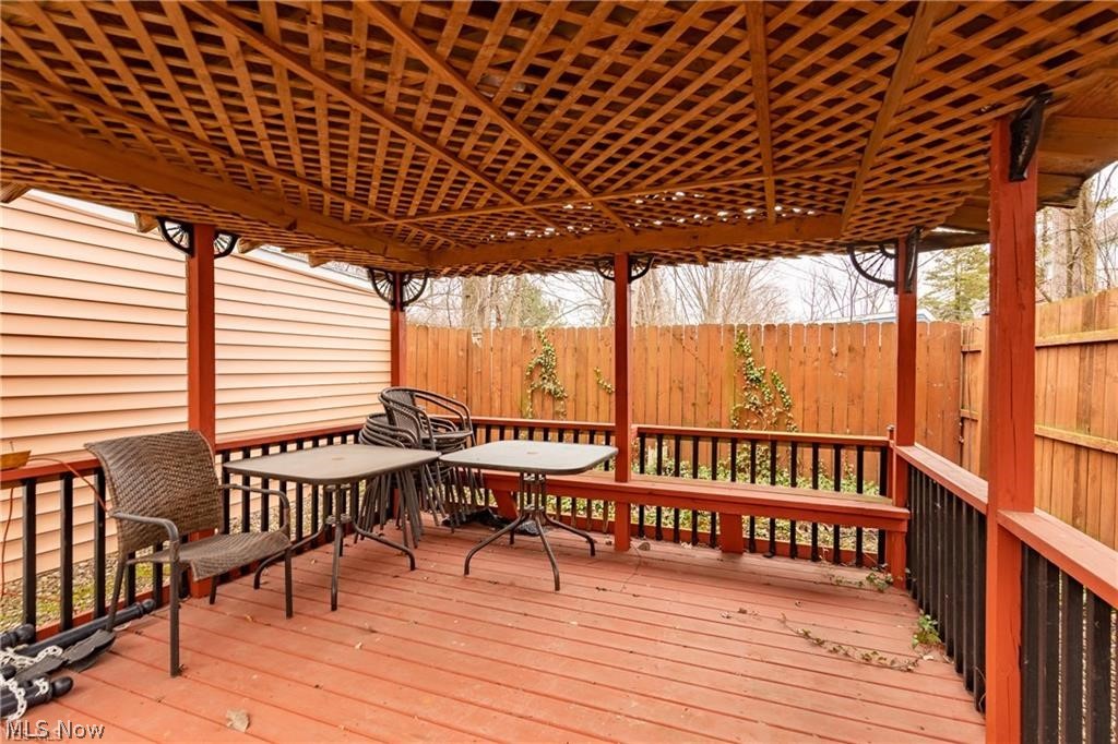 1953 Revere Road Cleveland, OH 44118 - Photo 6 of 34 Gallery Image 6