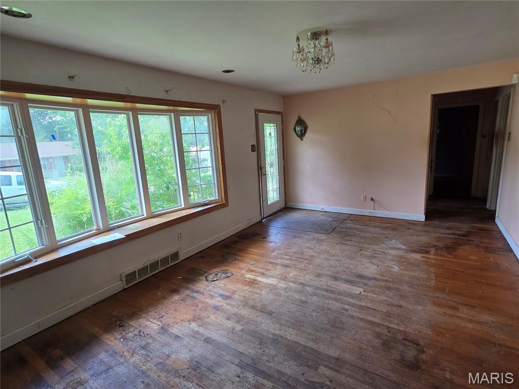 2338 Ruckert Avenue St. Louis, MO 63114 - Photo 6 of 16 Gallery Image 6