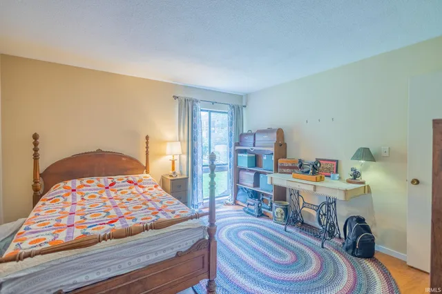 $259,900 | 9451 South Pointe Lasalles Drive, Bloomington, IN 47401