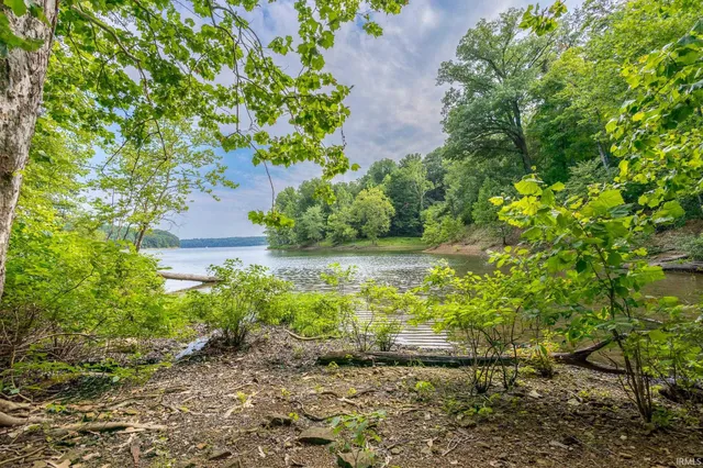 $259,900 | 9451 South Pointe Lasalles Drive, Bloomington, IN 47401