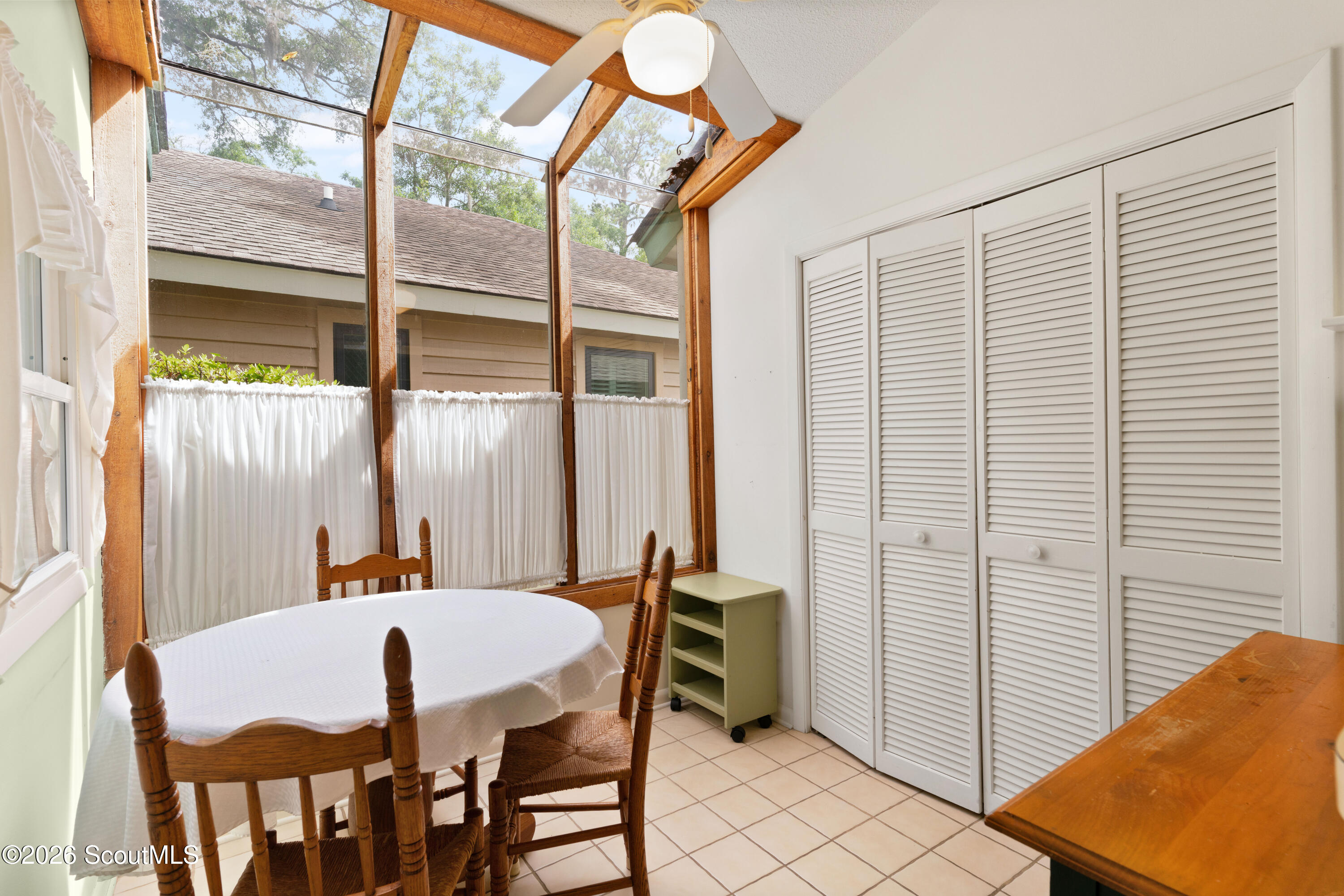 22 Bay Tree Court West St. Simons Island, GA 31522 - Photo 12 of 29 Breakfast Nook