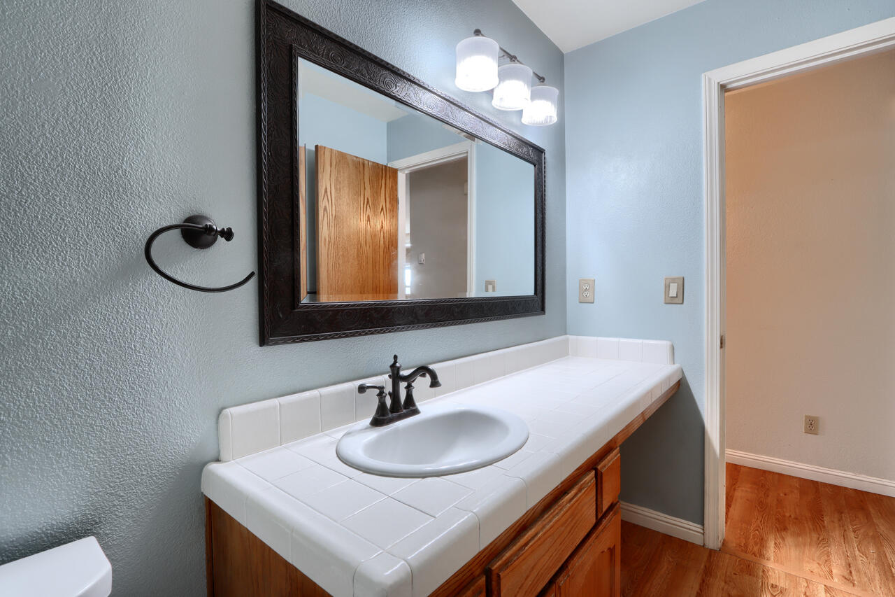 44755 Savage Road Coarsegold, CA 93614 - Photo 20 of 68 16-bathroom