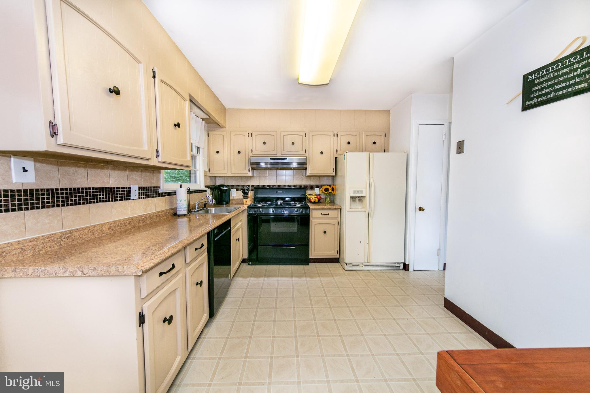 6 Lumar Road Lawrenceville, NJ 08648 - Photo 8 of 25