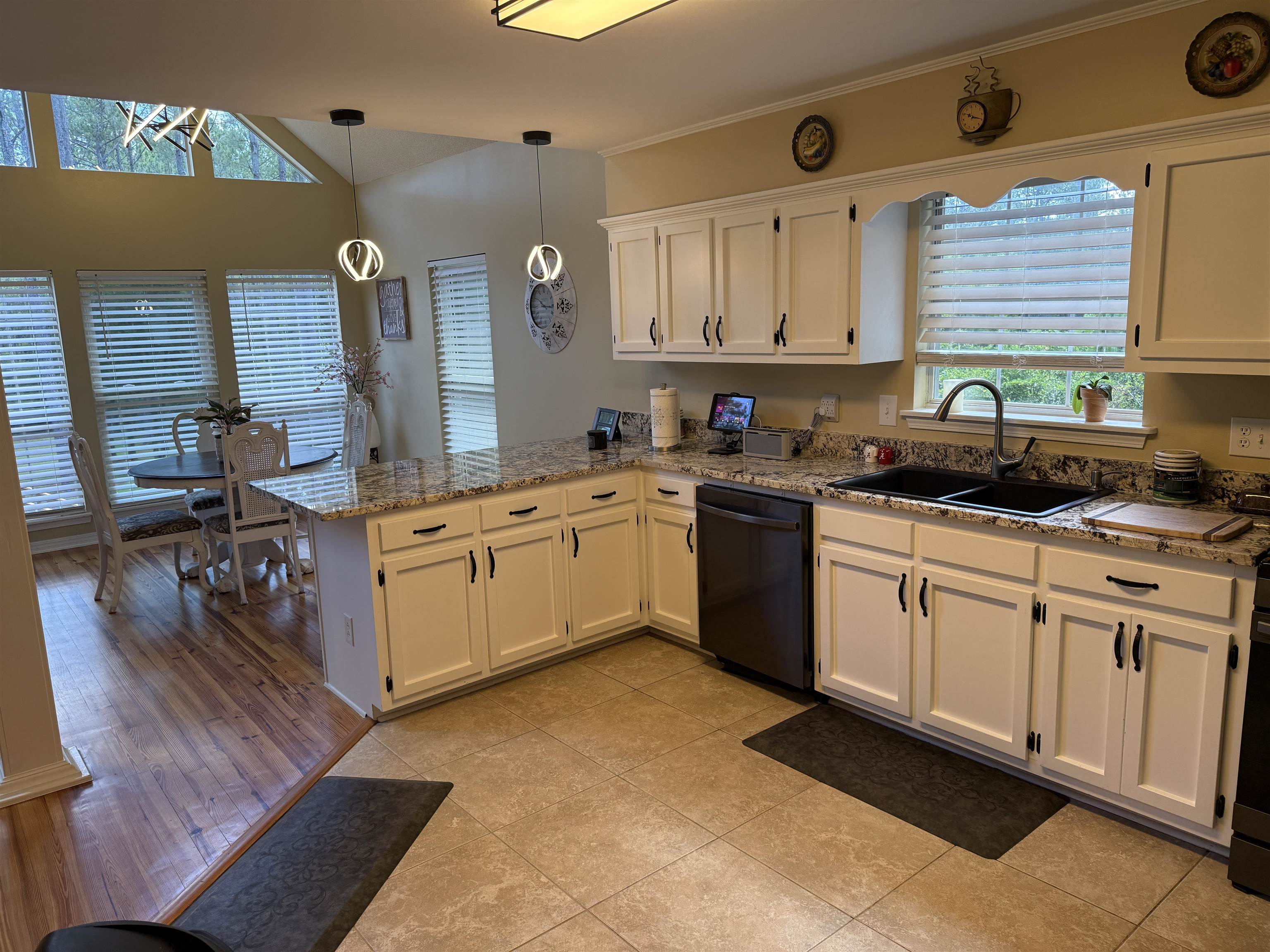 14601 Trawick Road Stapleton, AL 36578 - Photo 4 of 37 Kitchen