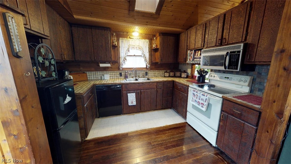 6545 Dewey Road Thompson, OH 44086 - Photo 5 of 17