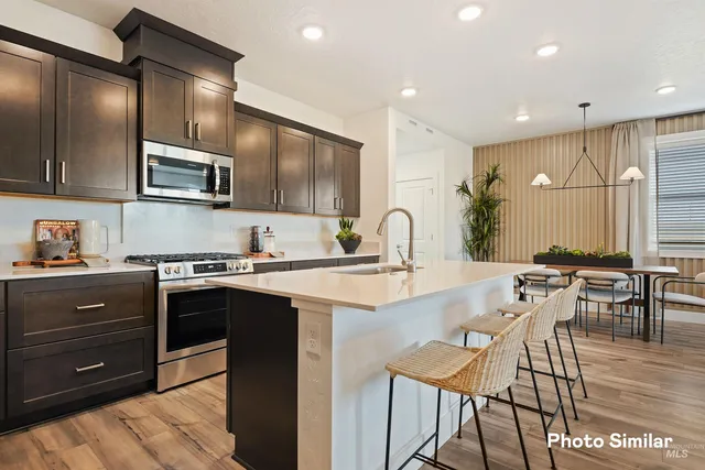 $487,900 | 1748 North Big Star Avenue, Eagle, ID 83616