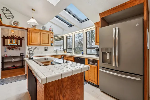 $849,900 | 4216 Corona Way, Sacramento, CA 95864