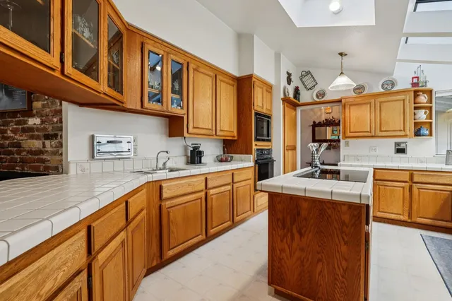 $849,900 | 4216 Corona Way, Sacramento, CA 95864