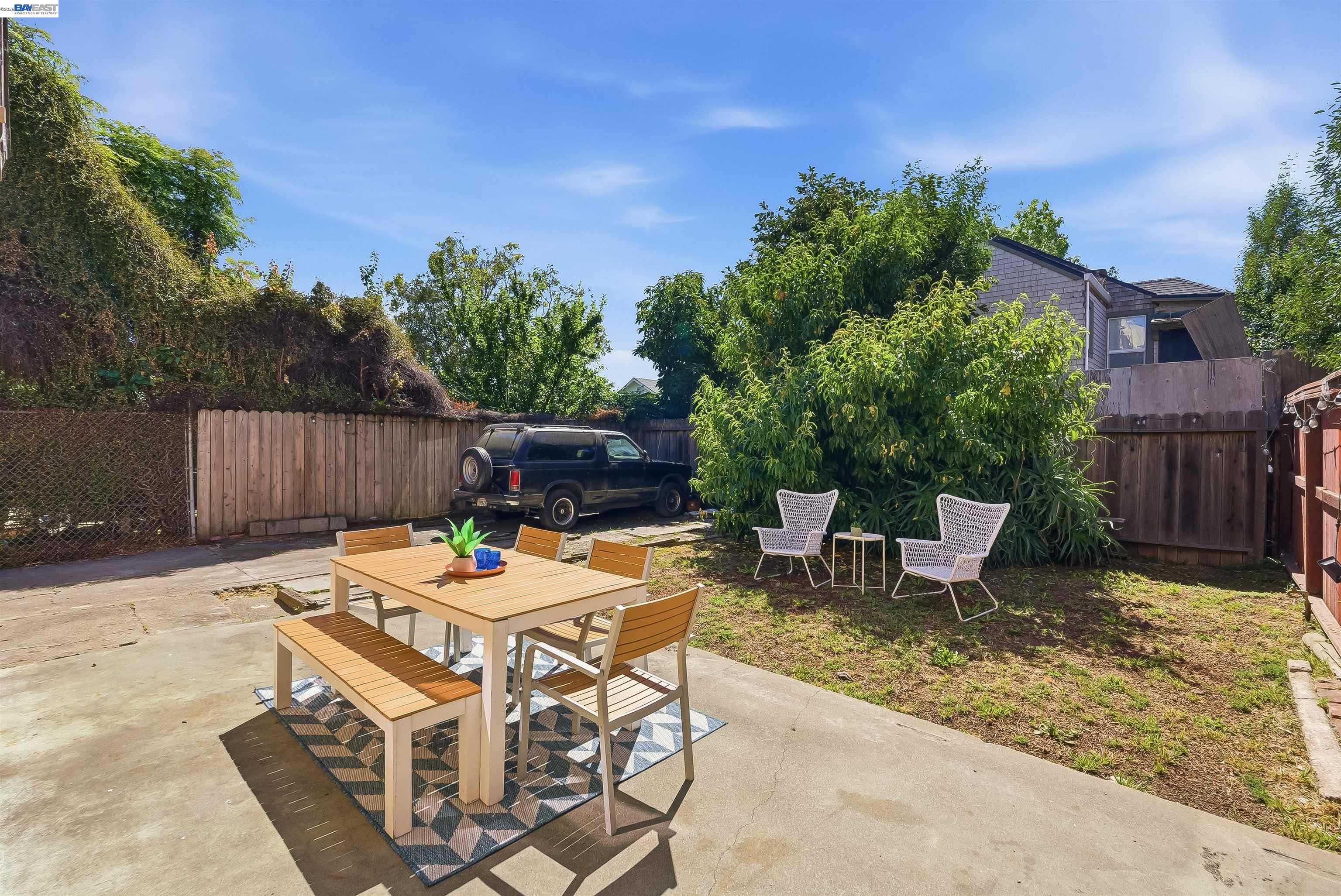 2049 Rutherford Street Oakland, CA 94601 - Photo 33 of 43