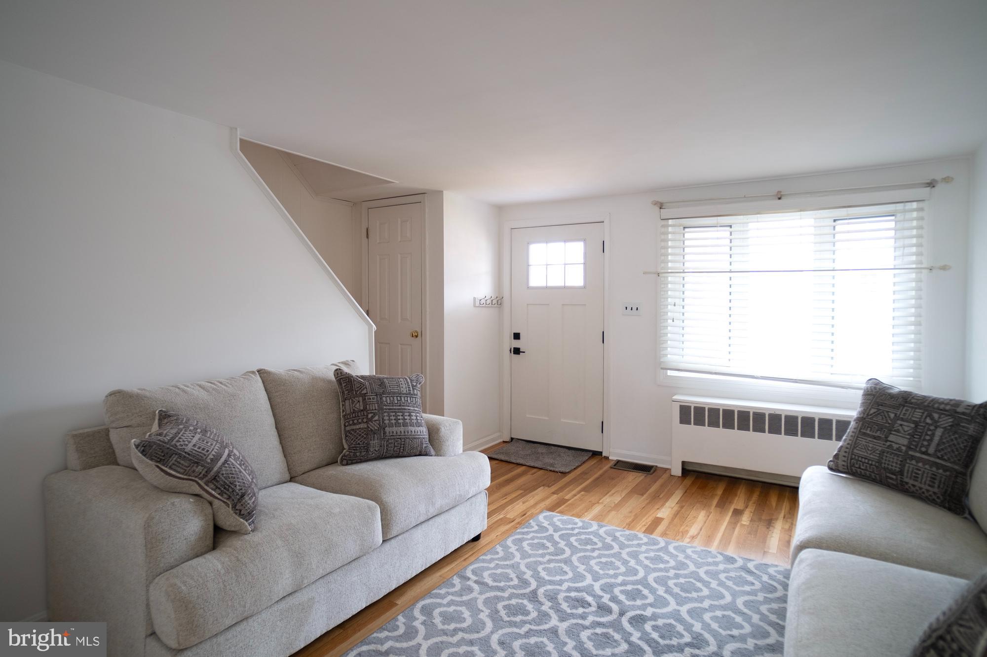 3704 Greenvale Road Baltimore, MD 21229 - Photo 6 of 17 Living Room