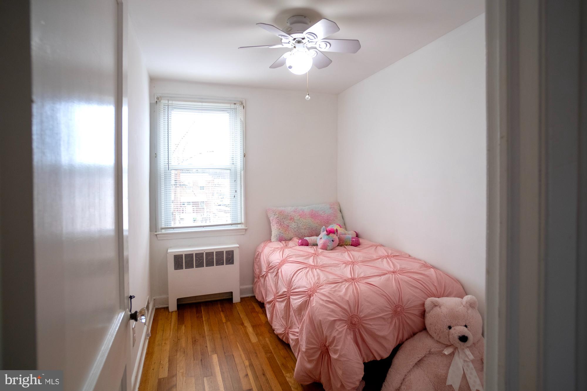 3704 Greenvale Road Baltimore, MD 21229 - Photo 10 of 17 Bedroom