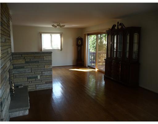 701 Pinoak Road Mt. Lebanon, PA 15243 - Photo 2 of 11 Dining Room.