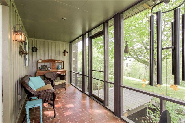 2281 Osburn Road Arrington, TN 37014 - Photo 17 of 20 a living room with furniture and a window