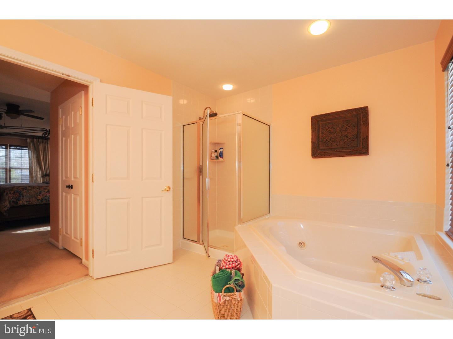 5 Stratton Lane Sewell, NJ 08080 - Photo 16 of 24 Master Bathroom