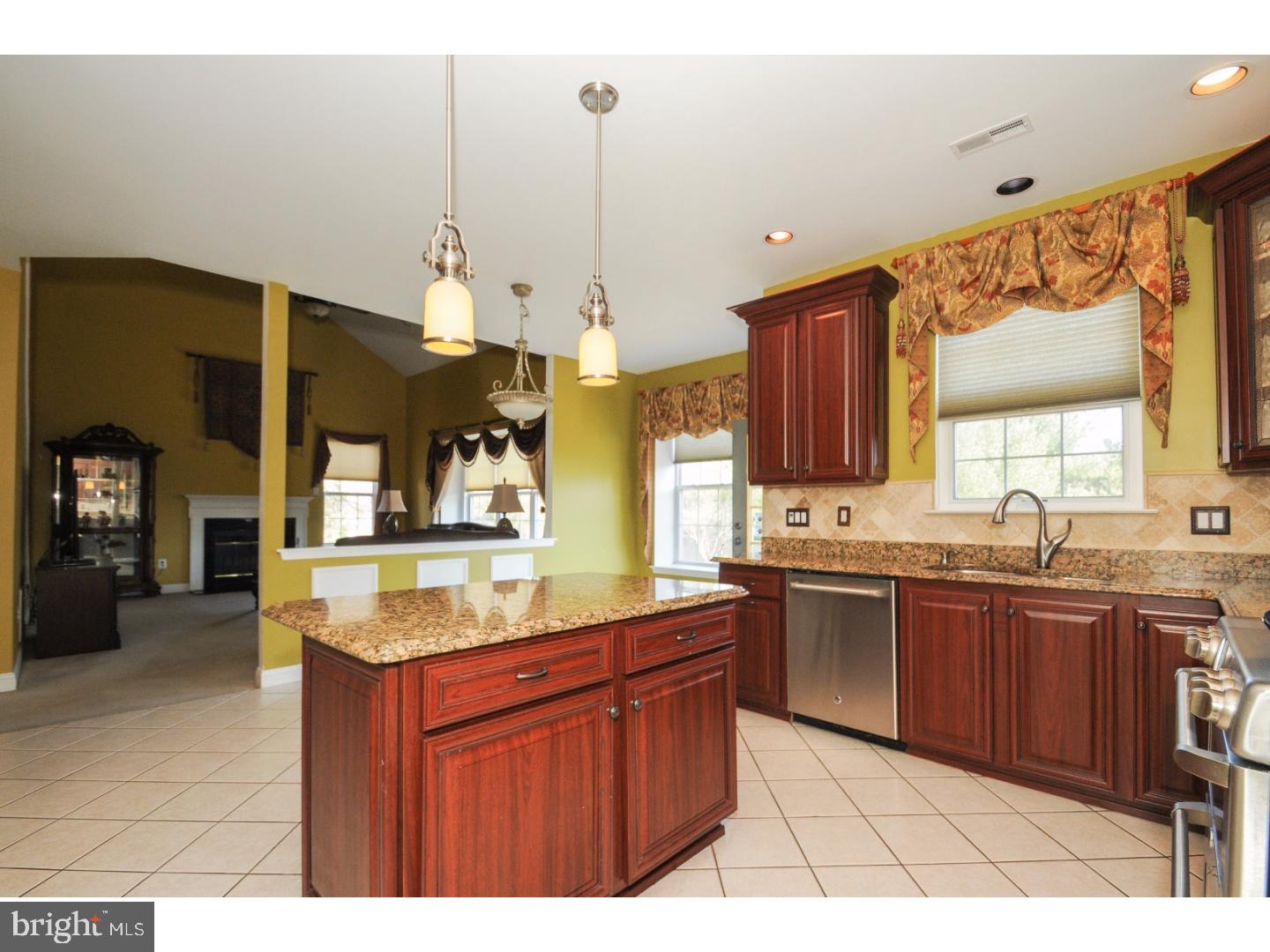 5 Stratton Lane Sewell, NJ 08080 - Photo 5 of 24 Kitchen
