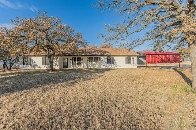 $549,999 | 1061 Carnagie Road, Poolville, TX 76487