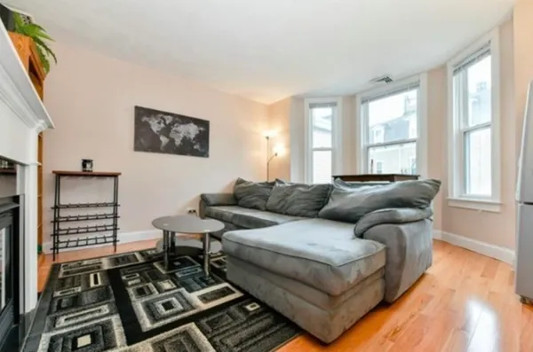 $4,900 | 239 Emerson Street, Boston, MA 02127