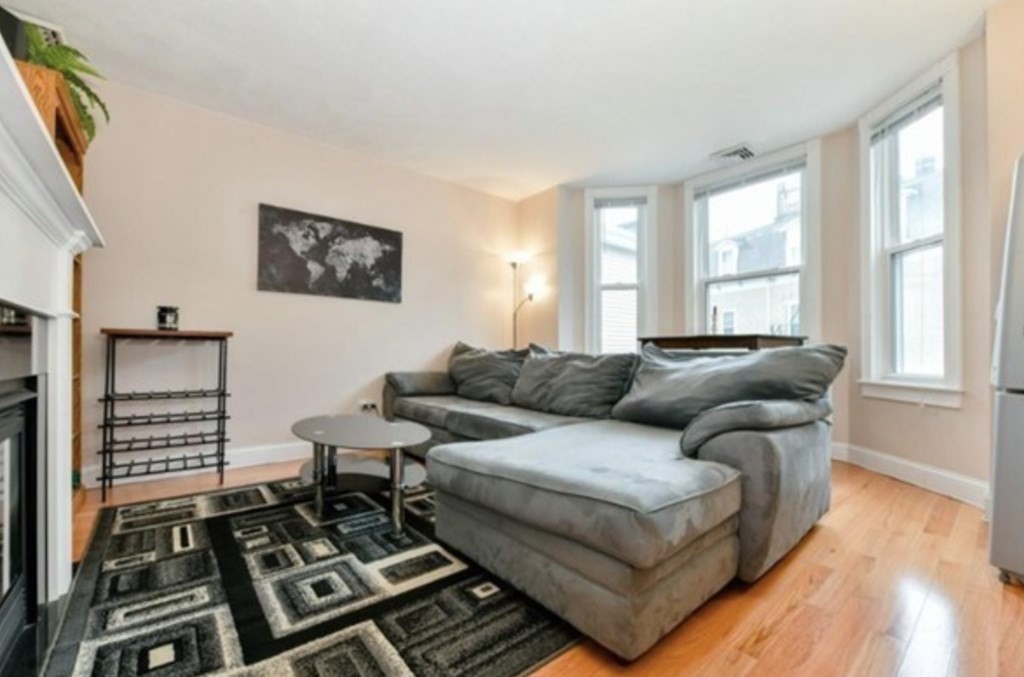 239 Emerson Street Boston, MA 02127 - Photo 4 of 13