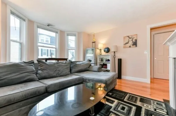 $4,900 | 239 Emerson Street, Boston, MA 02127