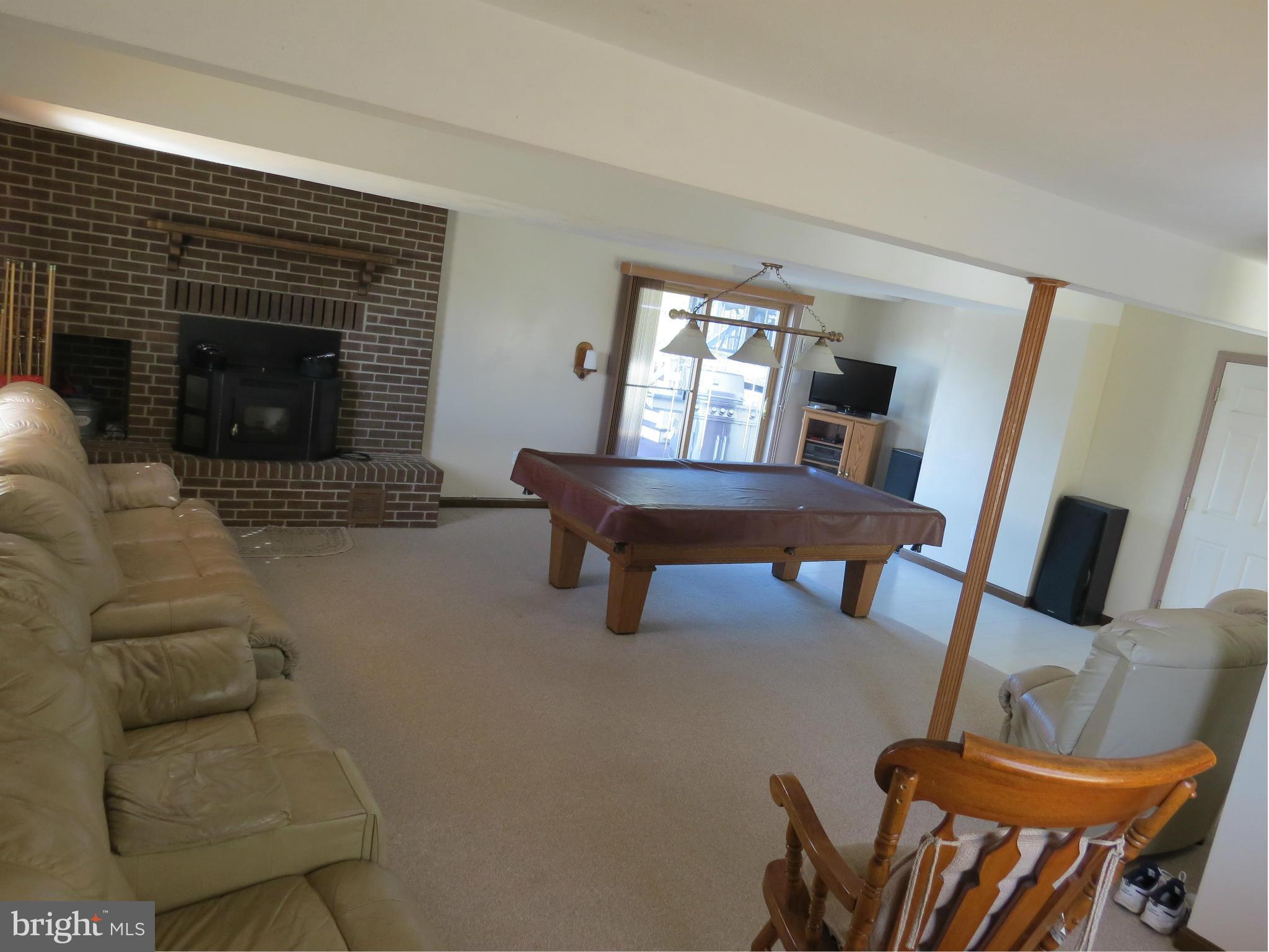 4950 Roller Road Manchester, MD 21102 - Photo 8 of 30 Family Room