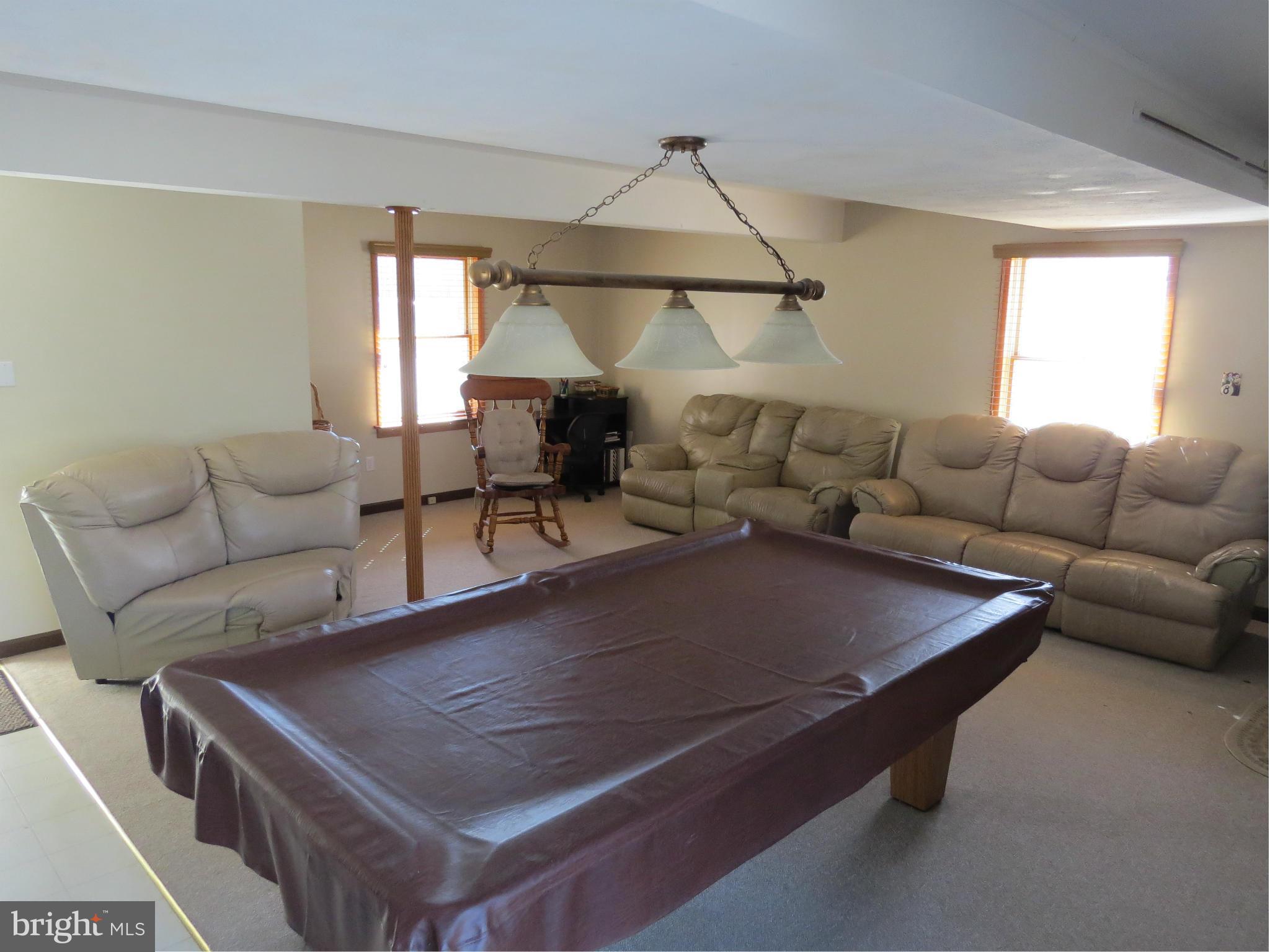 4950 Roller Road Manchester, MD 21102 - Photo 10 of 30 Family Room