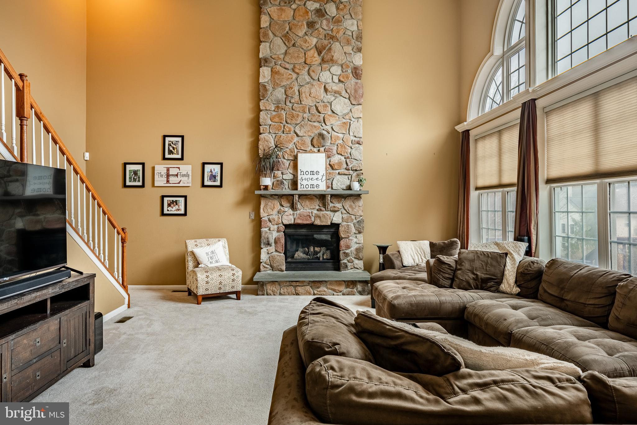 400 Indian Run Road Avondale, PA 19311 - Photo 17 of 56 Family/Great Room