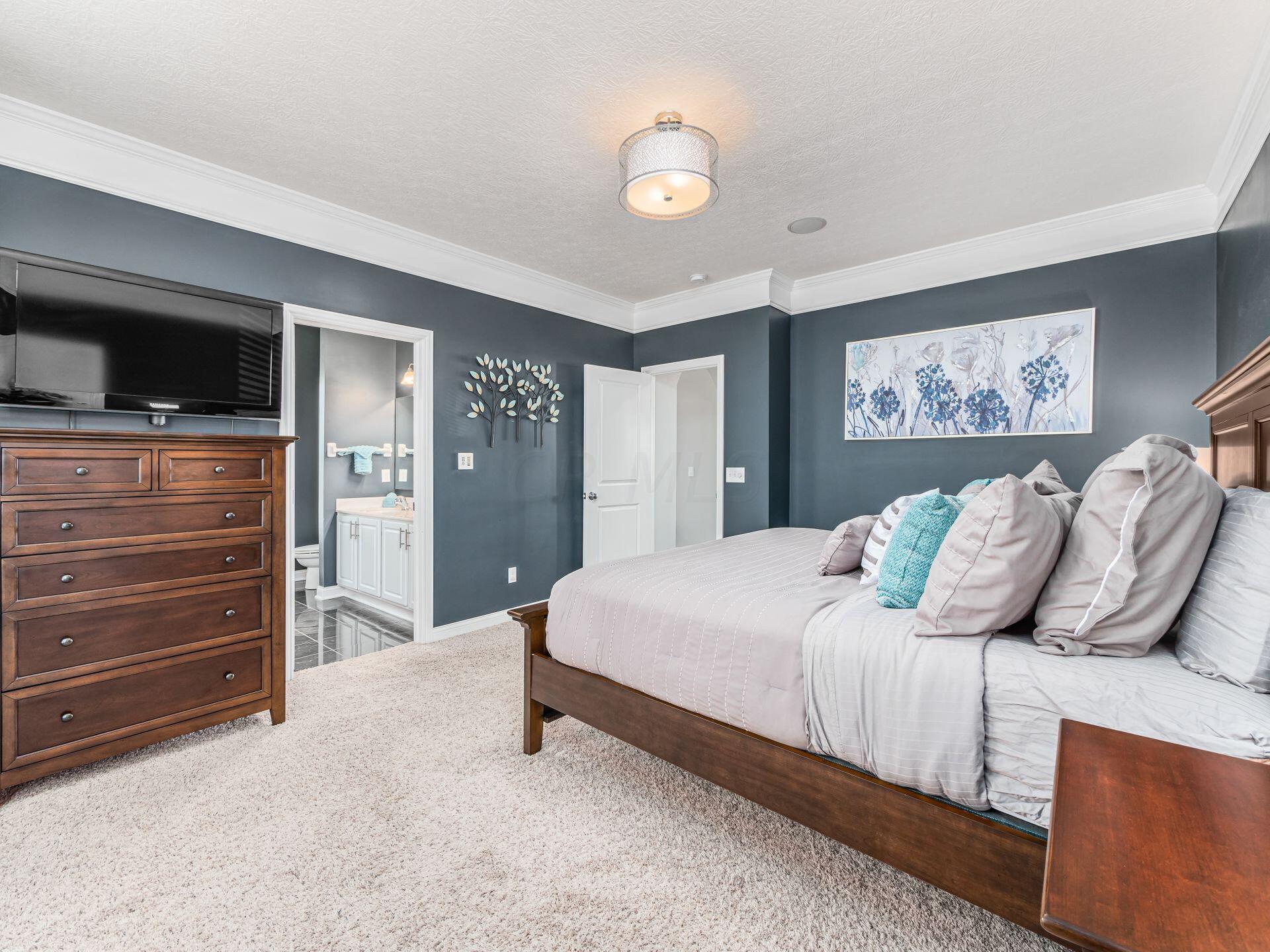 6176 Benon Road Westerville, OH 43081 - Photo 22 of 38 Owner's Bedroom