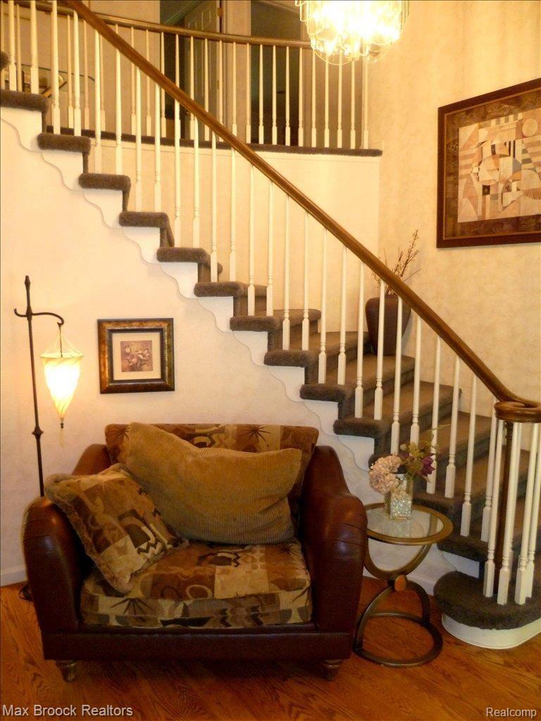 639 Birch Tree Court Rochester, MI 48306 - Photo 17 of 25 foyer