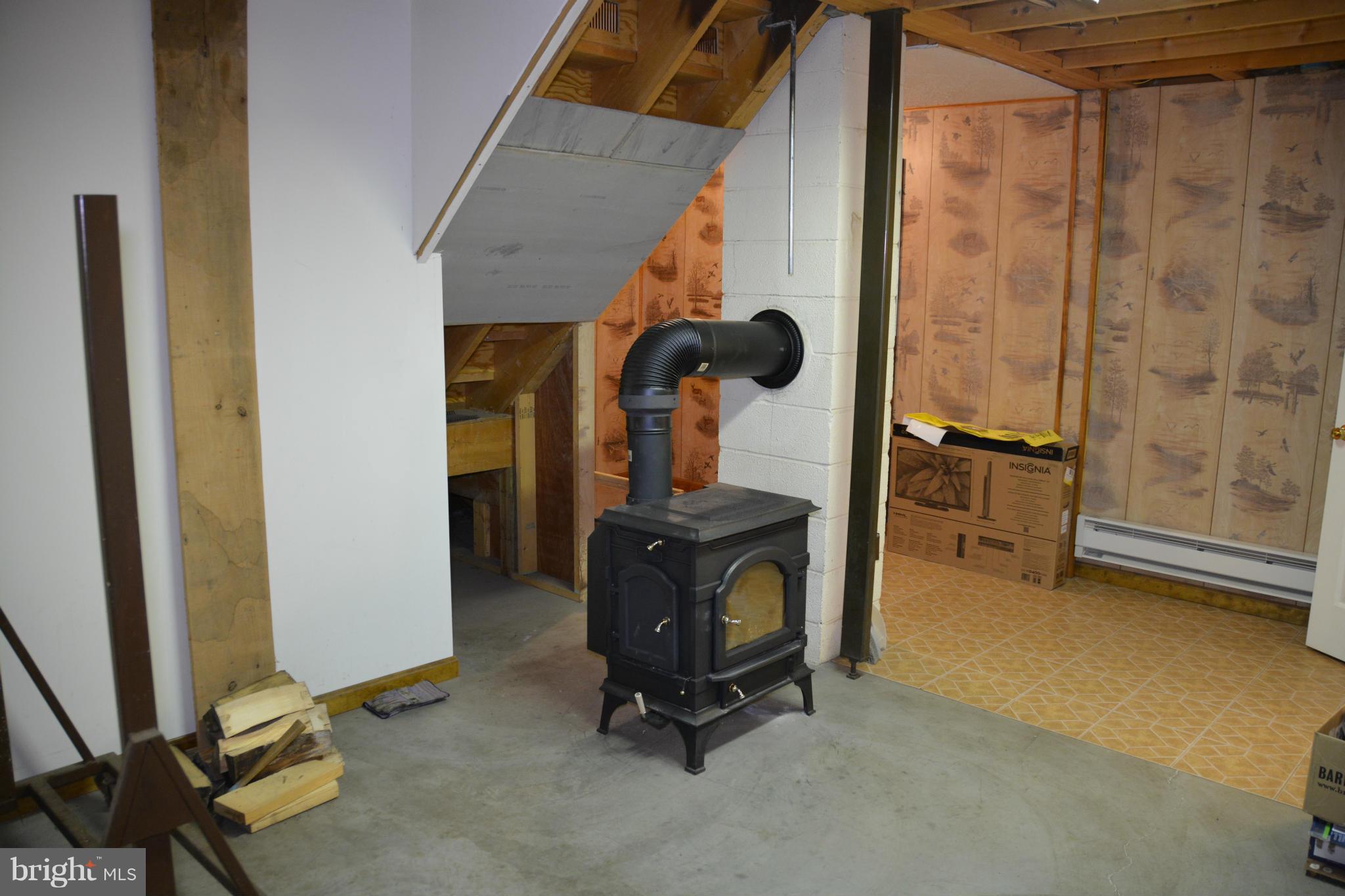 523 Sawlog Road Gore, VA 22637 - Photo 19 of 30 a room with gym equipment and glass door