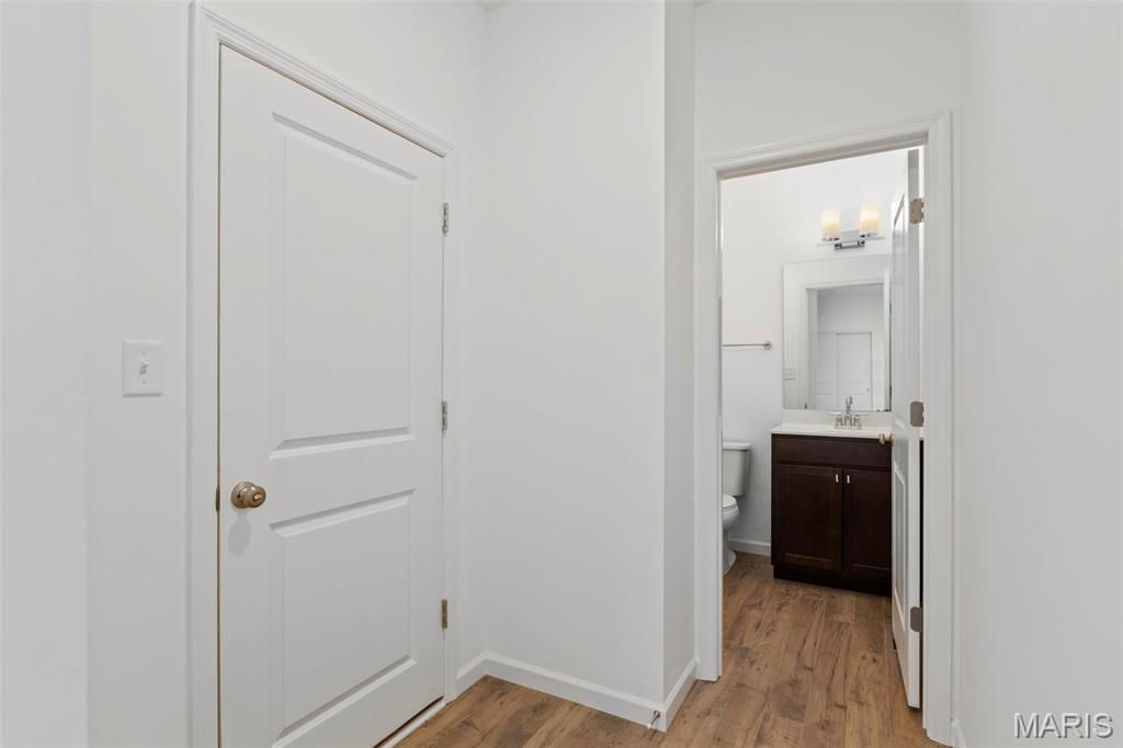 2 Fieldcrest At Grove St. Louis, MO 63123 - Photo 19 of 23