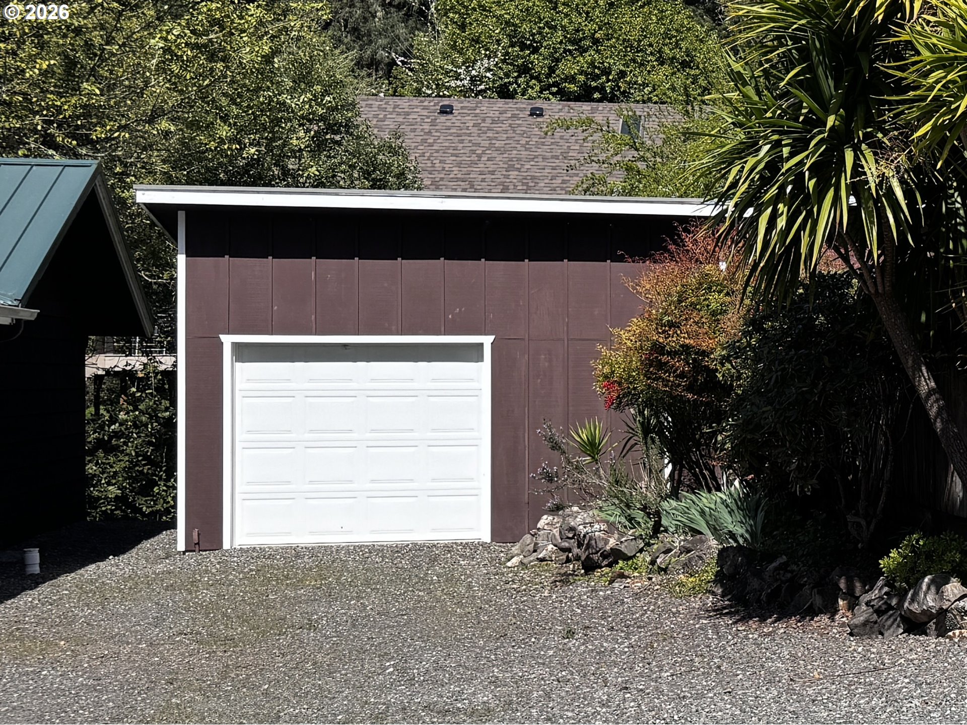 1008 Winchuck River Road Brookings, OR 97415 - Photo 36 of 48 Garage