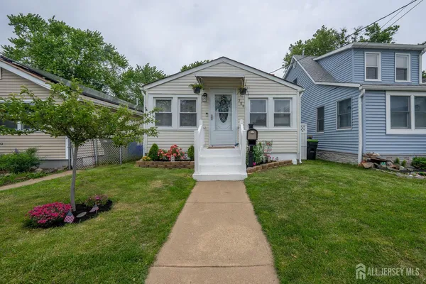 $379,000 | 284 Shoreland Circle, Old Bridge, NJ 08879