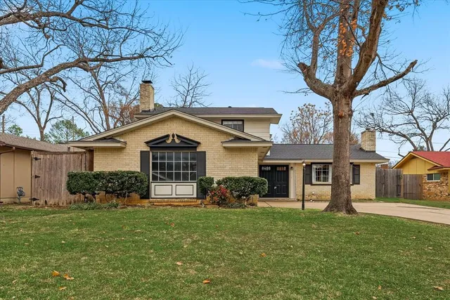 $324,999 | 2804 Hollywood Drive, Arlington, TX 76013