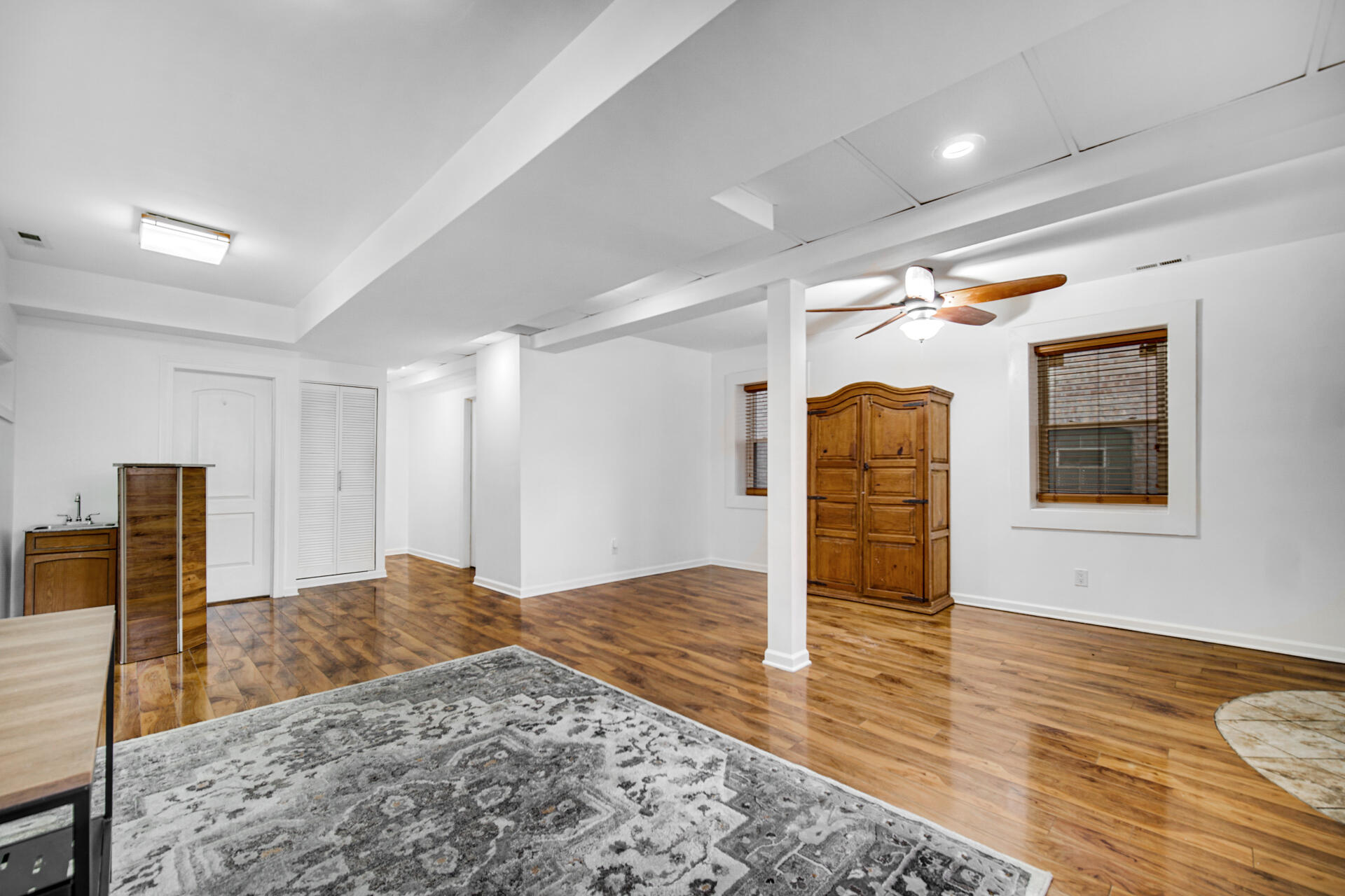 2033 Davidson Place Whiting, IN 46394 - Photo 11 of 32 1920x1280