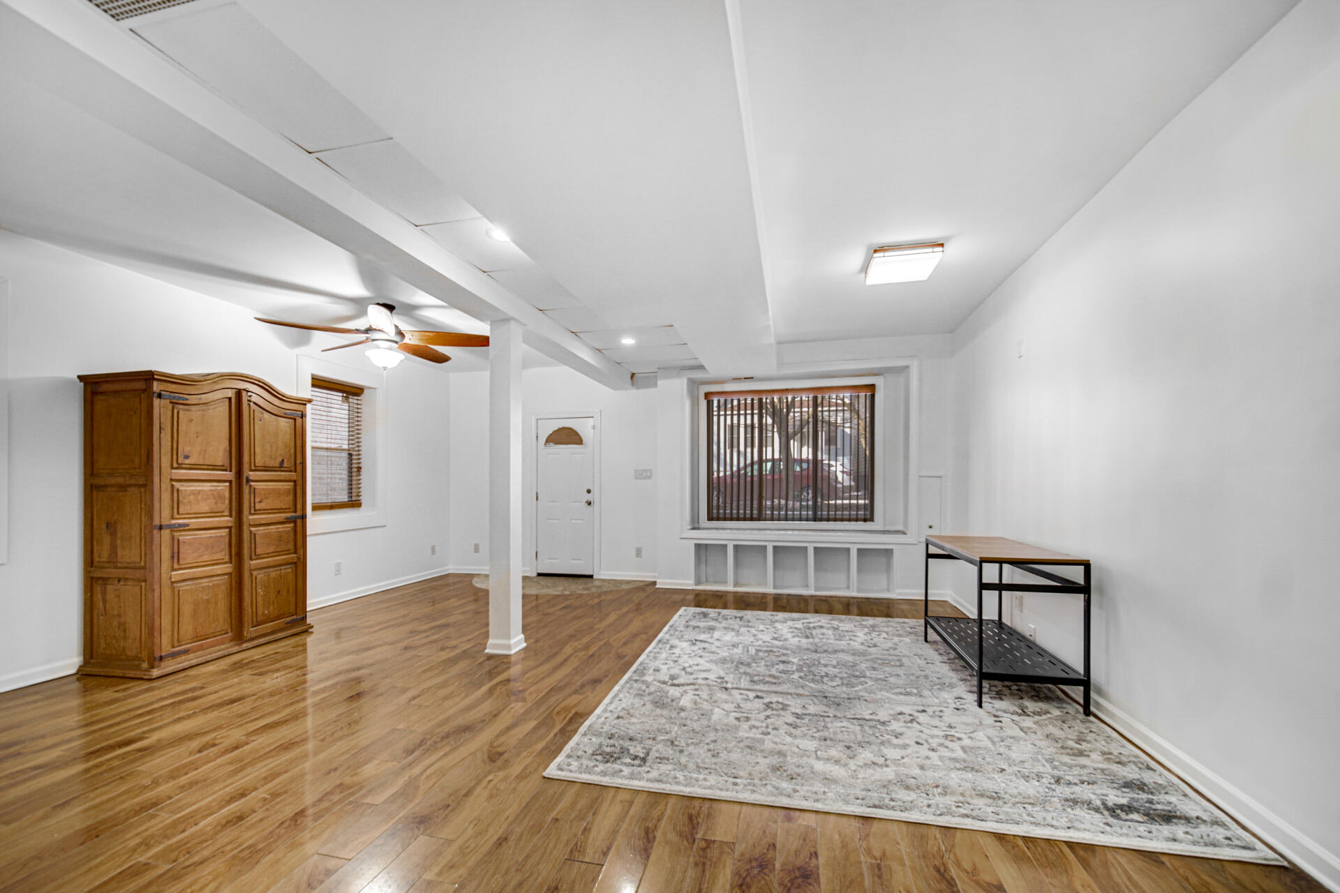 2033 Davidson Place Whiting, IN 46394 - Photo 12 of 32 1920x1280