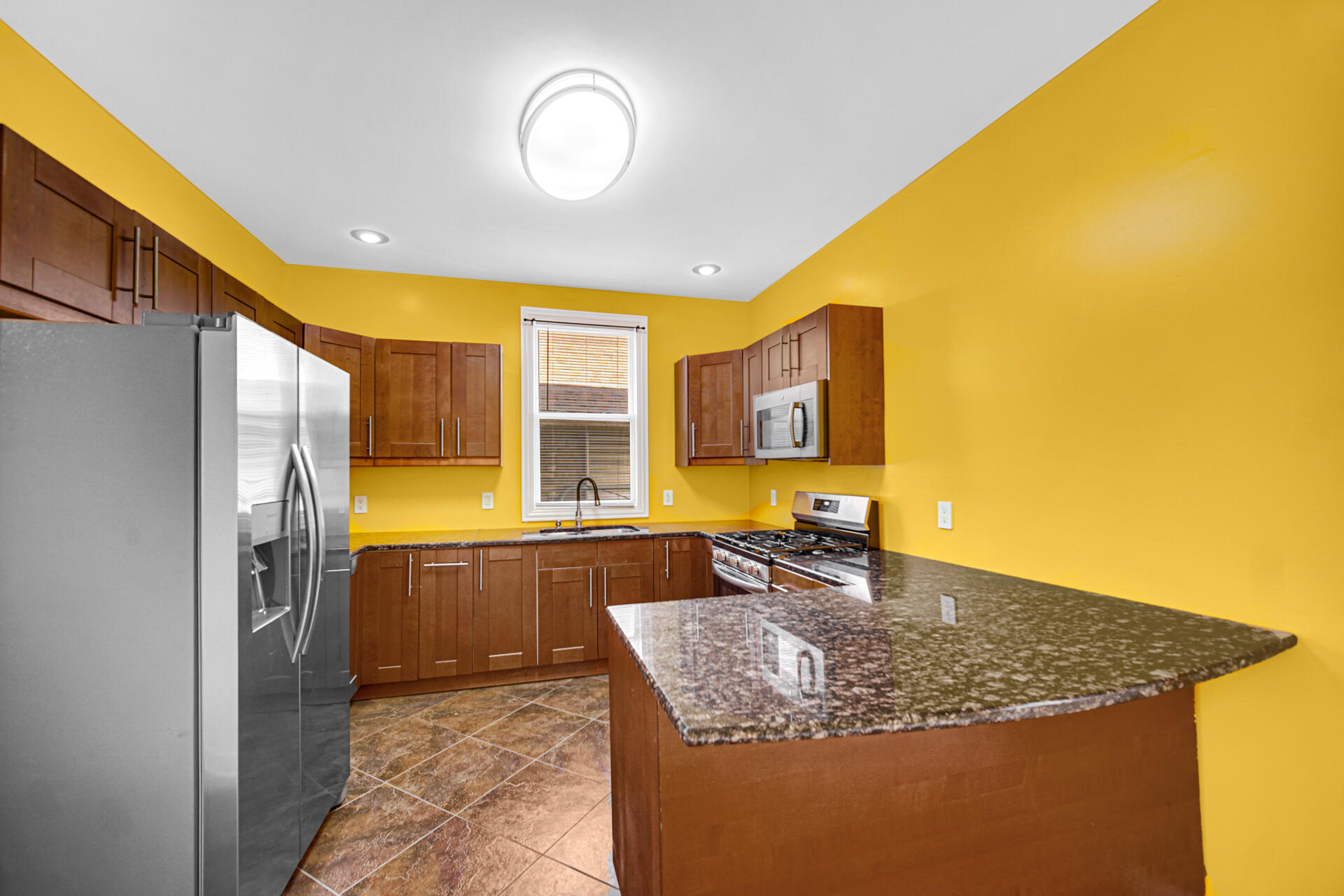 2033 Davidson Place Whiting, IN 46394 - Photo 13 of 32 1920x1280